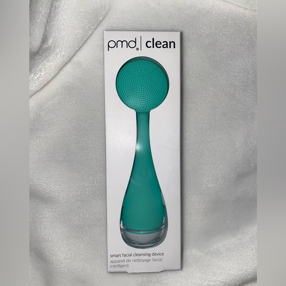 PMD clean smart facial device